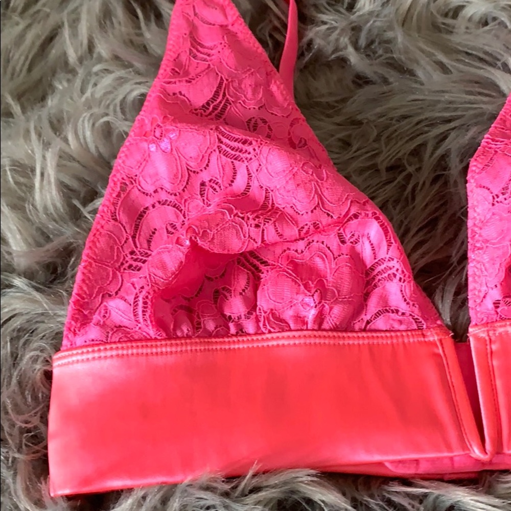 Free People Lace V Wire Bra - Picture 6 of 8